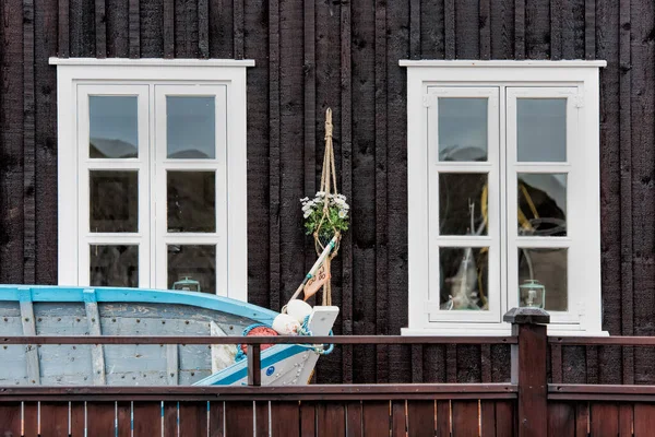 Дом Лодка Хусавике Исландии — стоковое фото