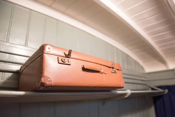 Bőrönd Vonaton — Stock Fotó