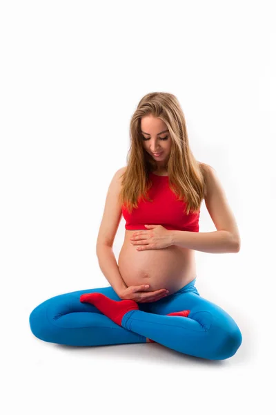 Mooie Jonge Zwangere Vrouw Yoga Pose Witte Achtergrond — Stockfoto
