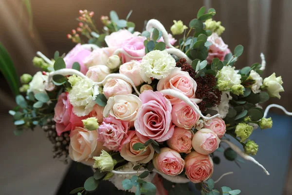 Gyönyörű Esküvői Csokor Nyaralás Rózsa — Stock Fotó