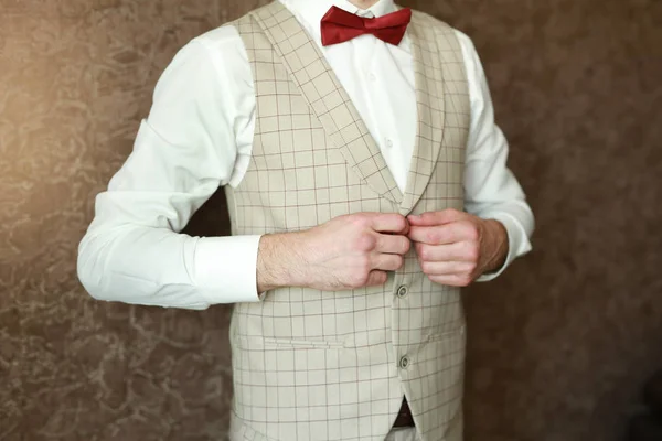 Man Snygg Elegant Kostym Och Vit Skjorta — Stockfoto