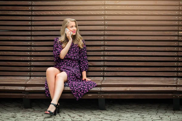 Beautiful Young Woman Makeup Summer Dress Bench Phone — Stock Photo, Image