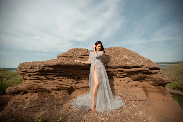 Schöne Junge Frau Mit Make Und Frisur Einem Sanften Hochzeit — Stockfoto