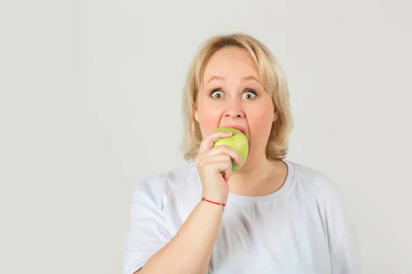 Beautiful Young Plump Woman White Shirt White Background Green Apple — Stock Photo, Image