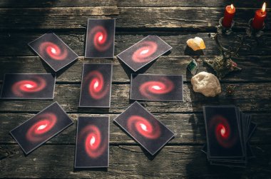 Tarot kartları fortune teller masada. Gelecekteki okuma. Kehanet kavramı.