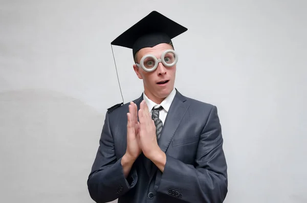 Estudante Pós Graduação Incrível Está Aplaudindo Isolado Fundo Cinza Conceito — Fotografia de Stock