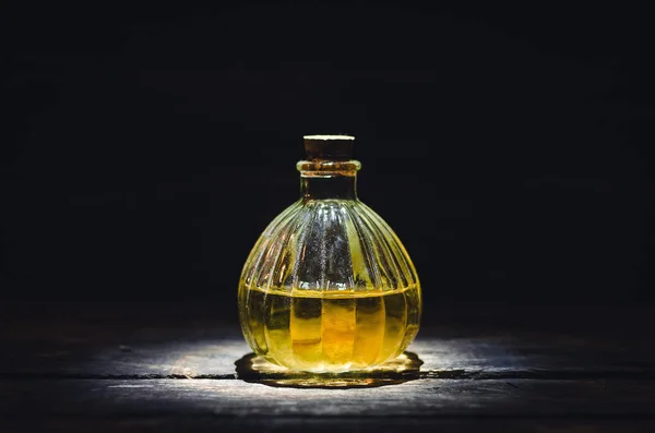 Toverdrank Oranje Etherische Olie Fles Tafel — Stockfoto