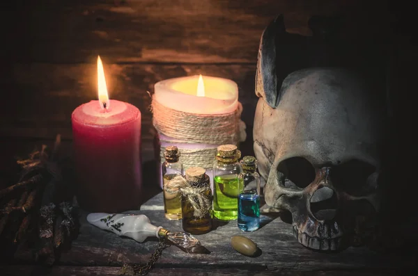 Sihirli Iksir Sihirli Tablo Arka Plan Üzerinde Insan Kafatası Büyücülük — Stok fotoğraf