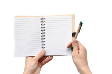 Kopya alanı ve beyaz arka plan üzerinde izole iş adamı elinde kalem ile boş sayfa not etmek.
