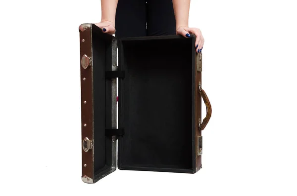 Retro Koffer Und Frauenhände Isoliert Auf Weißem Hintergrund — Stockfoto