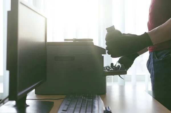 Laser Patron Toner Refill Koncept Kontorsutrustningens Underhållskoncept — Stockfoto