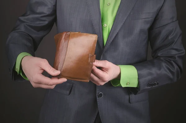 Bir Adamı Boş Cüzdan Eller Para Için Arama Borçları Düşük — Stok fotoğraf