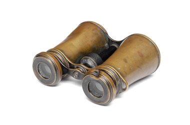 Beyaz arka plan üzerinde yalıtılmış bağbozumu dürbün.