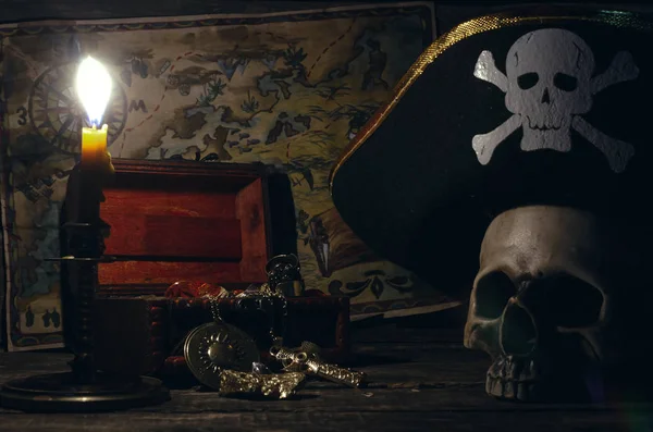 Mapa Pirata Cofre Del Tesoro Con Oro Cráneo Humano Sombrero — Foto de Stock
