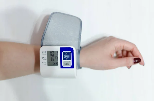 Tonometer Female Hand Blood Pressure Measuring Concept — Stock Photo, Image