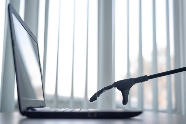 Robot Artificial Intelligence Working Computer Robotic Arm Pushing Keys Computer — Stock Photo, Image