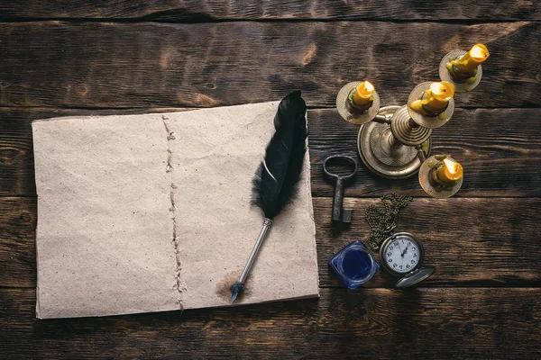 Blanco Papier Vel Met Kopie Ruimte Zakhorloge Een Inktpotje Met — Stockfoto