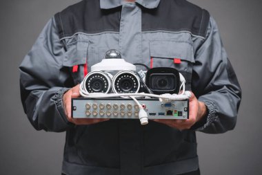 CCTV Kurulum Sihirbazı konsepti. CCTV kameraları yükleme servisi.