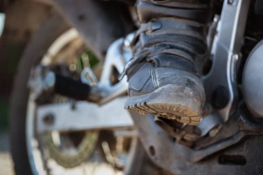 Motorcu botları arkaplanı kapatın.