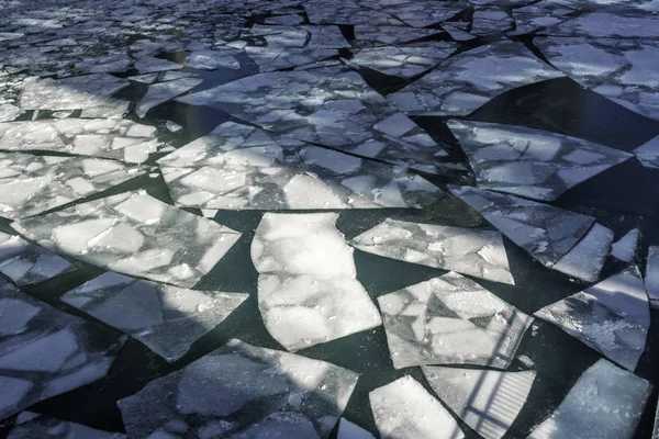 Ghiaccio Sul Fiume Paesaggio Invernale — Foto Stock