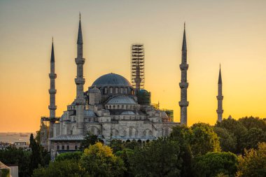 Günbatımı gökyüzü, İstanbul, Türkiye 'de Mavi Cami (Sultanahmet Camii)