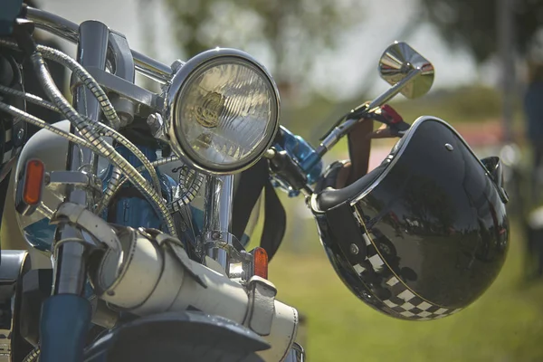 Frente Una Bicicleta Personalizada Con Cromo Visible Fanclub Manillar Con — Foto de Stock