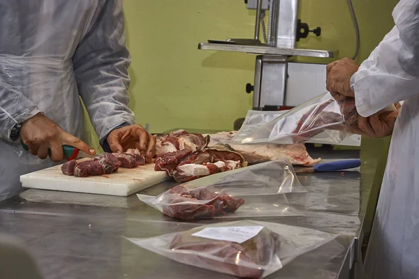 Departamento Talho Onde Pedaços Carne São Cortados Depois Colocados Num — Fotografia de Stock