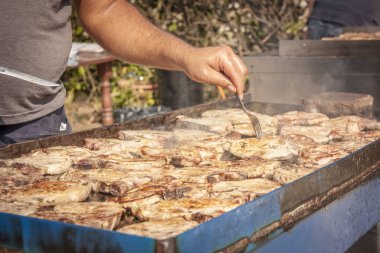 Eti, domuz eti biftek ızgara bir Barbekü sırasında pişmiş olması.