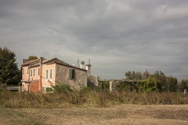 Pequena Casa Abandonada Uma Área Rural Típica Planície Padana Veneto — Fotografia de Stock