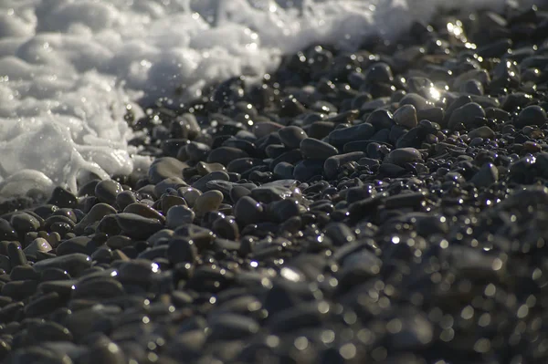 Pequeno Detalhe Dos Seixos Uma Praia Atingida Pelas Ondas Mar — Fotografia de Stock