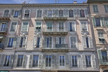 pencere ve balkon Fransa güzel bir kat mülkiyeti Barok tarzında dokular.