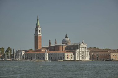 Bir kilise bir Venedik Adaları'nın görünümünü