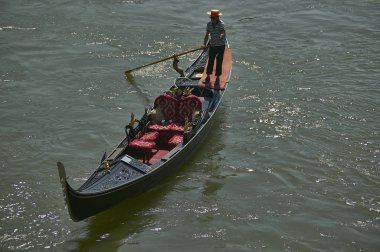 Boş bir gondol yalan gondolcu Venedik