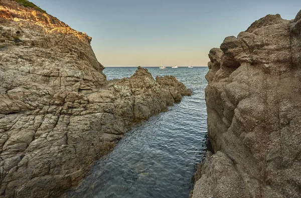 Gün Batımında Deniz Cliff Sardunya Güney Sahil Tipik Görünümü — Stok fotoğraf