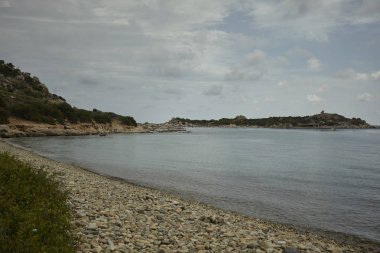 Görünümü, kayalık plaj, Punta Molentis Sardunya Güney.