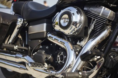 Ayrıntı motor ve motoru çeşitli bileşenler ayrıntılarını görebilirsiniz bir amiracan helikopter krom kaplama.