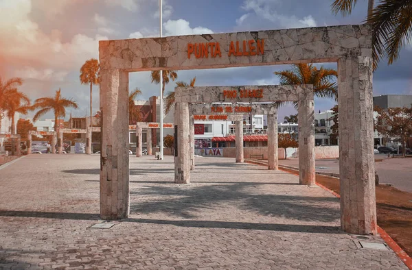 Μνημείο Καμάρες Στην Πλατεία Δημαρχείου Playa Del Carmen Στο Μεξικό — Φωτογραφία Αρχείου