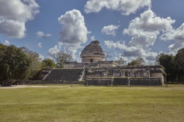Chichen Itza astronomik Gözlemevi görünümünü