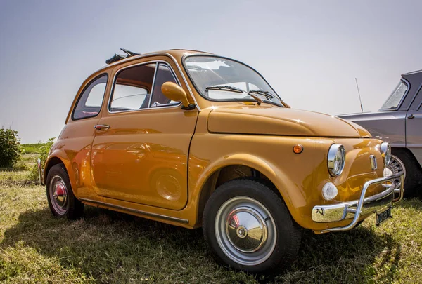 Fiat 500 — стокове фото