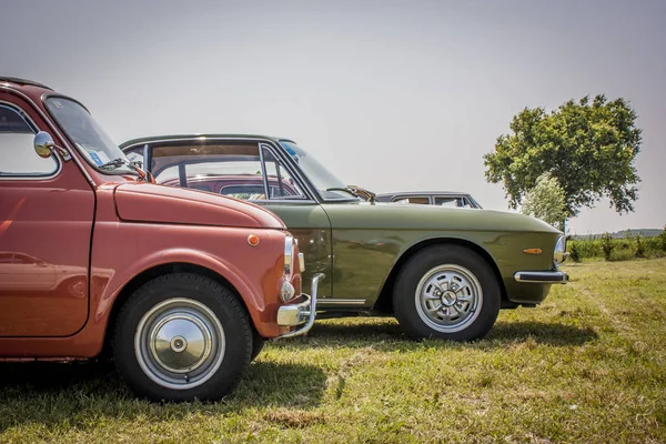 Vintage cars — Stock Photo, Image