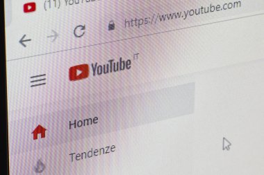 Ekranda YouTube