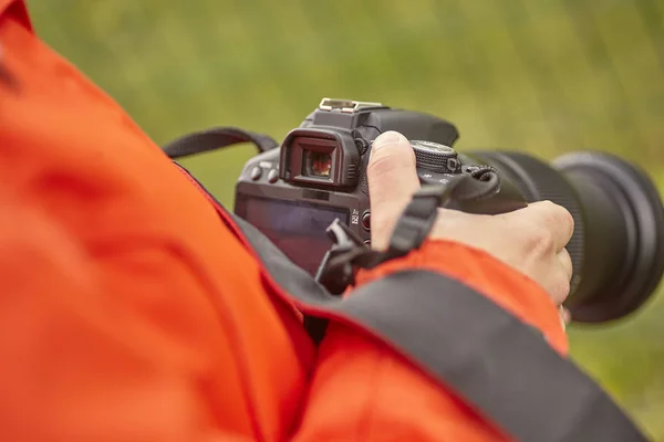 SLR digitale in uso — Foto Stock