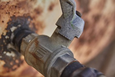 Eski paslı musluk hava #3 tarafından aşınmış