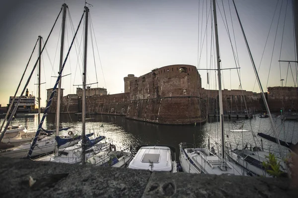 Stary port w Livorno podczas zachodu słońca #2 — Zdjęcie stockowe