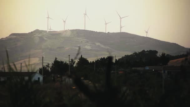 Producción de energía eólica — Vídeos de Stock