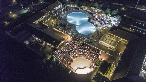 Vista aérea noturna de um resort 3 — Fotografia de Stock