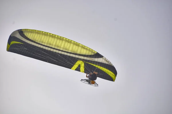 Paragliding in Flight 3 — Stock Photo, Image