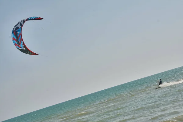 Kitesurfen in Sicilië Strand 6 — Stockfoto
