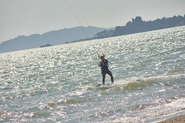 Kitesurfing στη Σικελία Παραλία 2 — Φωτογραφία Αρχείου