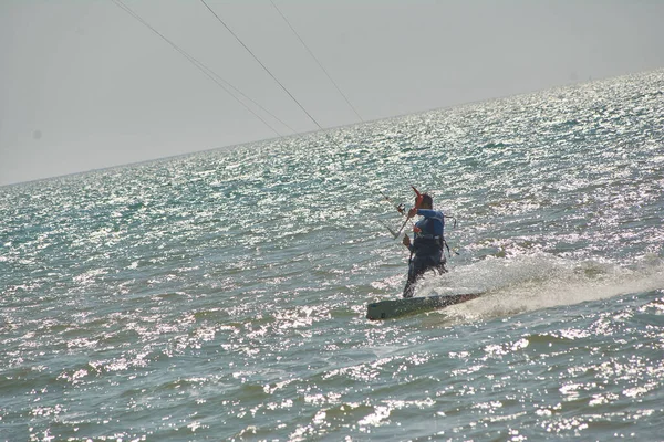 Kitesurfing in Sicilian Beach 5 — Stock Photo, Image